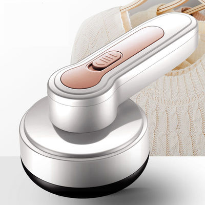 การทํางานด้วยมือ Lint Remover สําหรับเครื่องโกนผ้าไฟฟ้าขนาดเล็กพกพา
