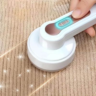 การทํางานด้วยมือ Lint Remover สําหรับเครื่องโกนผ้าไฟฟ้าขนาดเล็กพกพา