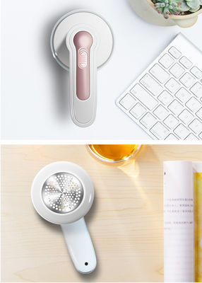 การทํางานด้วยมือ Lint Remover สําหรับเครื่องโกนผ้าไฟฟ้าขนาดเล็กพกพา