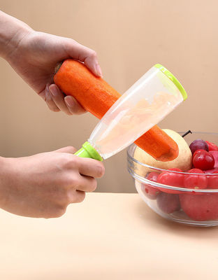 สะดวกสบาย Multifunctional Storage Scraper Peeler สําหรับการเปลือกเร็วและง่าย